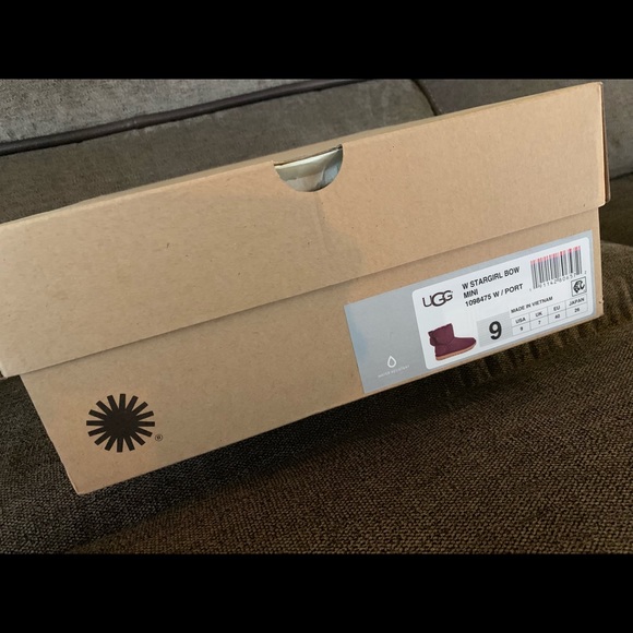 Women’s size 9 ugh boots - Picture 2 of 3